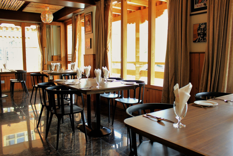 Food & Drinks 4, Hotel Bhutan, Chang