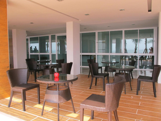 Food & Drinks, Nantra Pattaya Baan Ampoe Beach, Sattahip