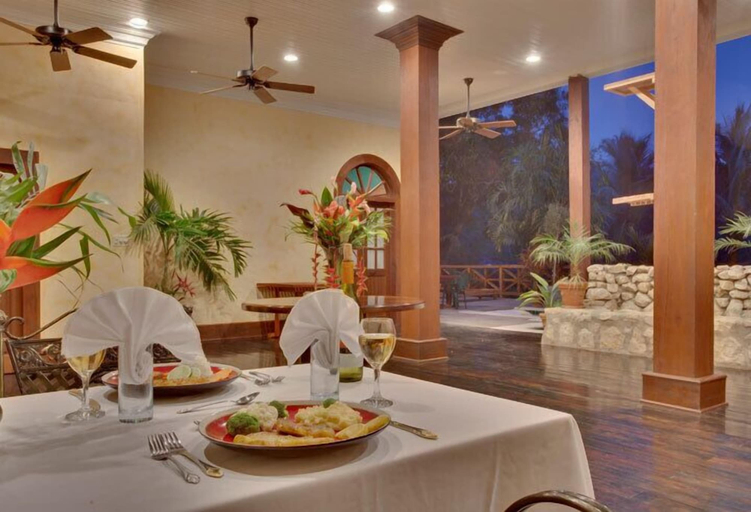Food & Drinks 4, Mahogany Hall Boutique Resort