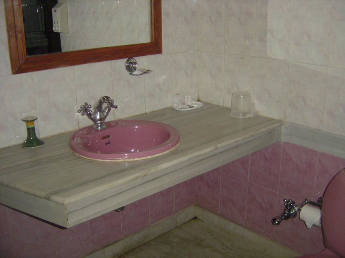 Bathroom 4, Snow King Retreat - The Heaven, Shimla
