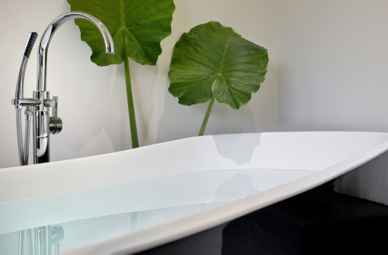 Bathroom 4, Alto Psyrri Penthouse by K&K, Attica