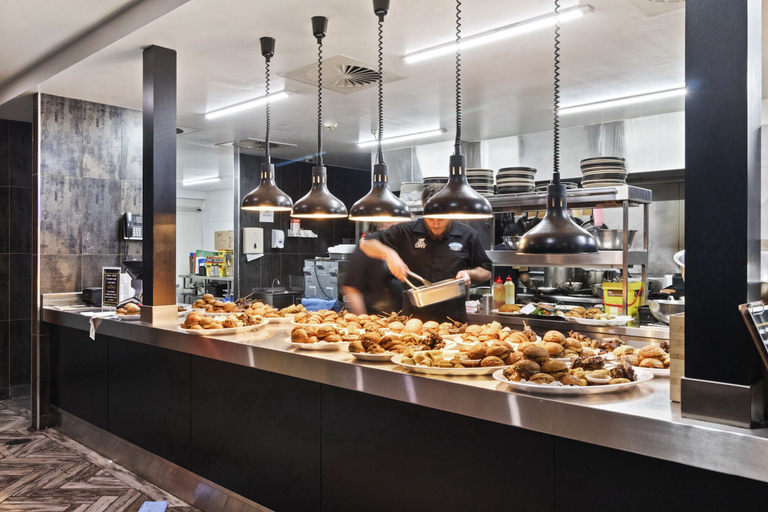 Food & Drinks 4, Hotel Queanbeyan Canberra, Queanbeyan