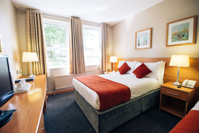 Bedroom 3, Rosspark Hotel, Mid and East Antrim