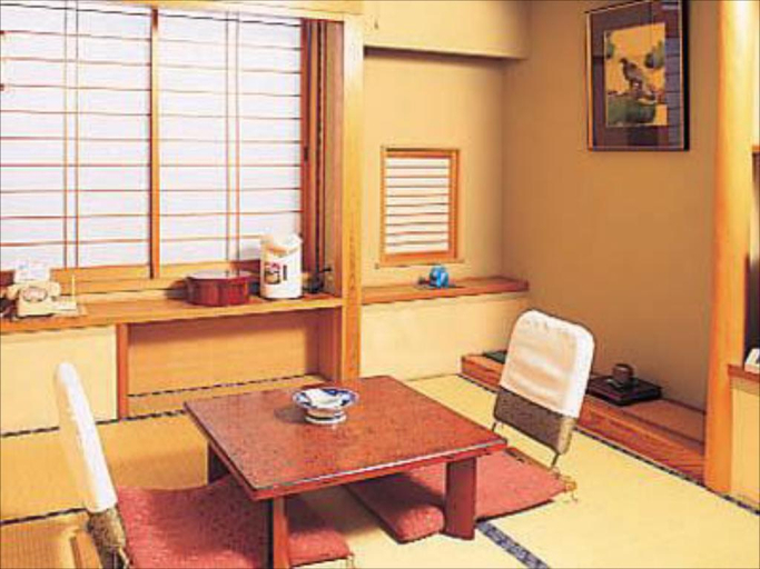 Bedroom 3, Wakaba Ryokan, Sakata