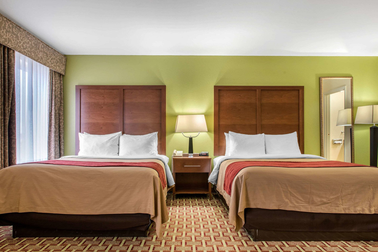 Bedroom 2, Quality Inn Jacksonville near I-72, Morgan