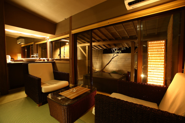 Bedroom 3, Sozankyo, Aso