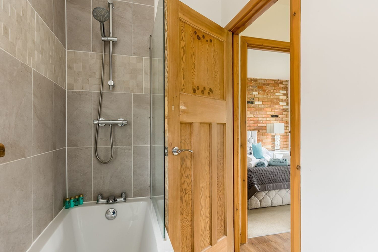 Bathroom 5, Stable Block, Poole