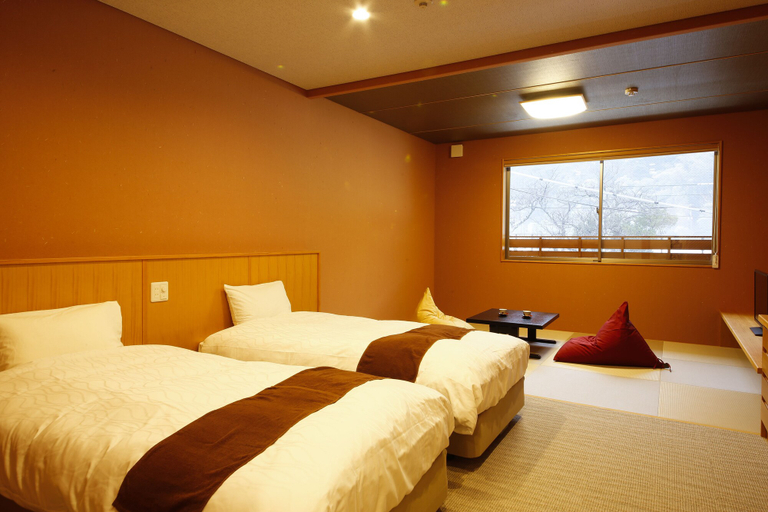Bedroom 2, Fugetsugyosho, Toyooka