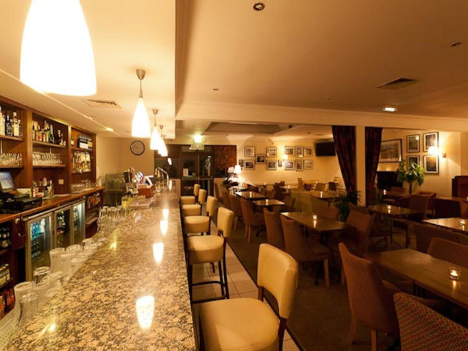 Food & Drinks 5, The Glenside Hotel