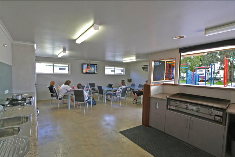 Food & Drinks, APOLLO BAY HOLIDAY PARK, Colac-Otway - South