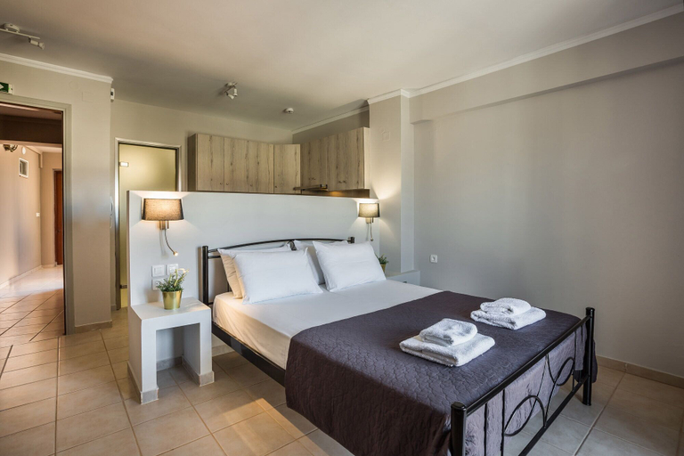 Bedroom 3, Fidias city rooms, Ionian Islands