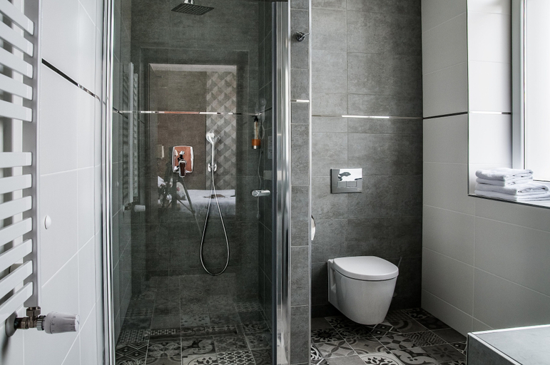 Bathroom 4, Hotel Wilga, Kraków City