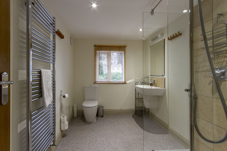 Bathroom 3, The Lookout Keswick, Cumbria