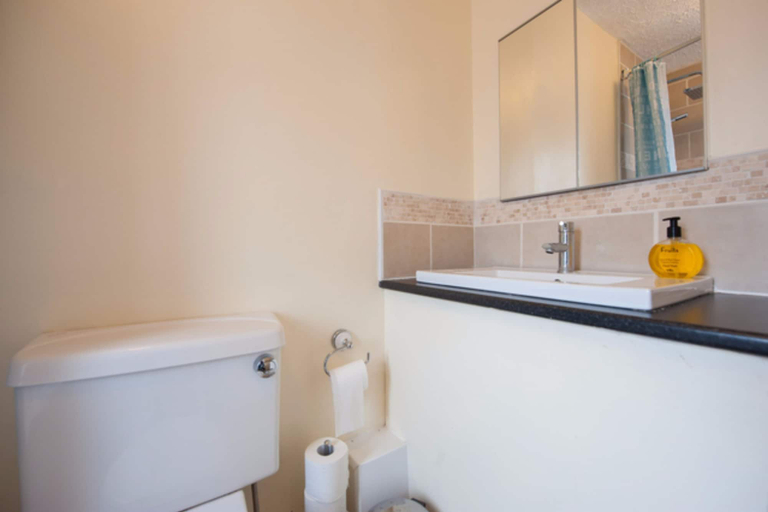 Bathroom 3, Holiday Home - Sleeps 7, Leicestershire
