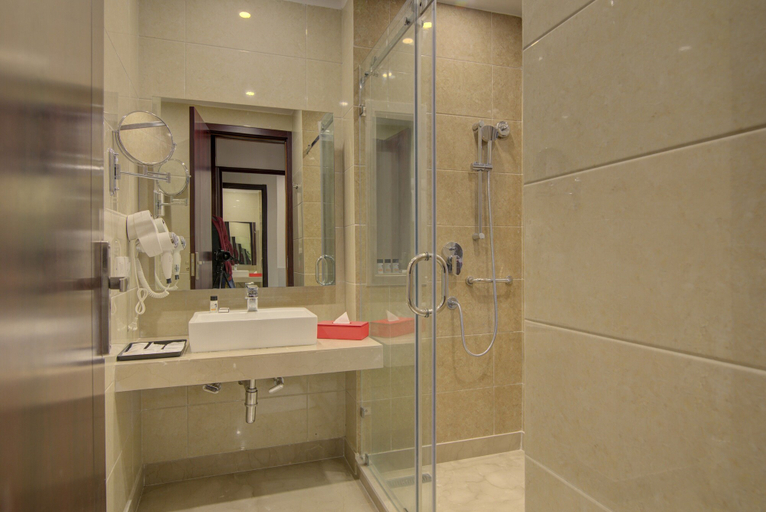 Bathroom 3, Ramada by Wyndham New Delhi Pitampura, Delhi