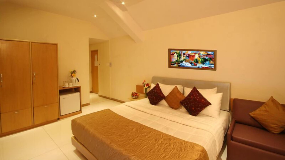 Bedroom 3, Summer Plaza Resort, Satara