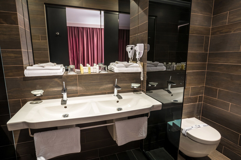 Bathroom 4, Bartolomeo Best River Resort, Dnipropetrovs'ka