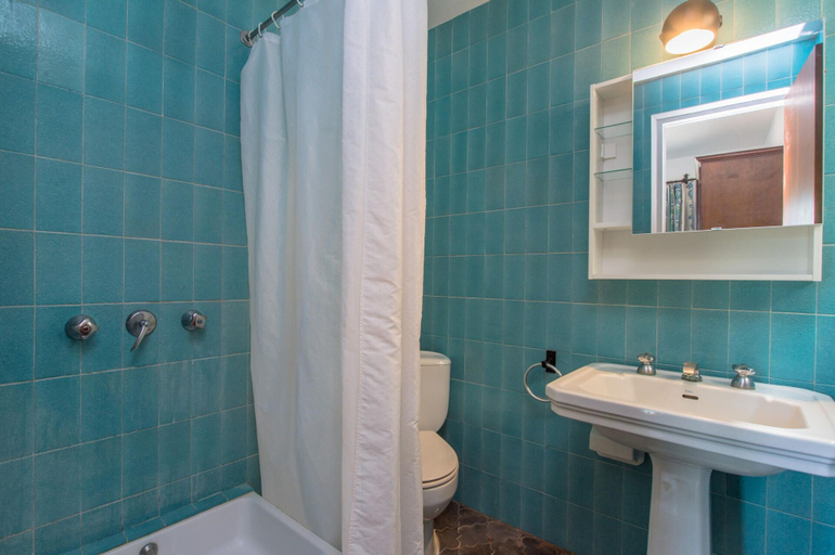 Bathroom 4, Sr-39 Begur SA Riera 6 PAX, Girona