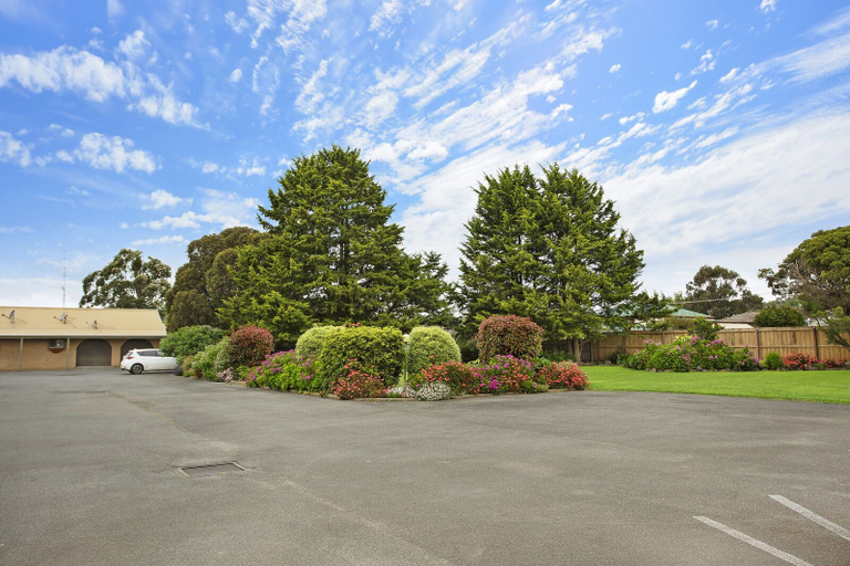 Exterior & Views 2, Manifold Motor Inn, Corangamite - North
