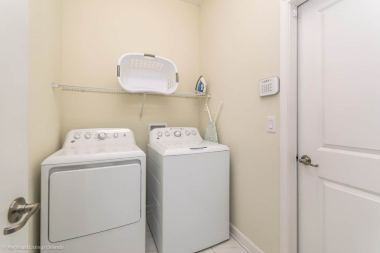 Bathroom 3, 9020hs, Osceola