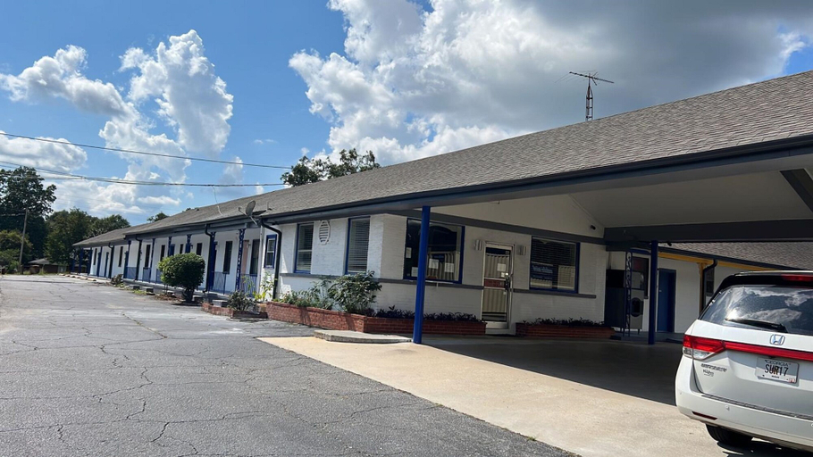 Exterior & Views 2, Imperial Inn, Morgan