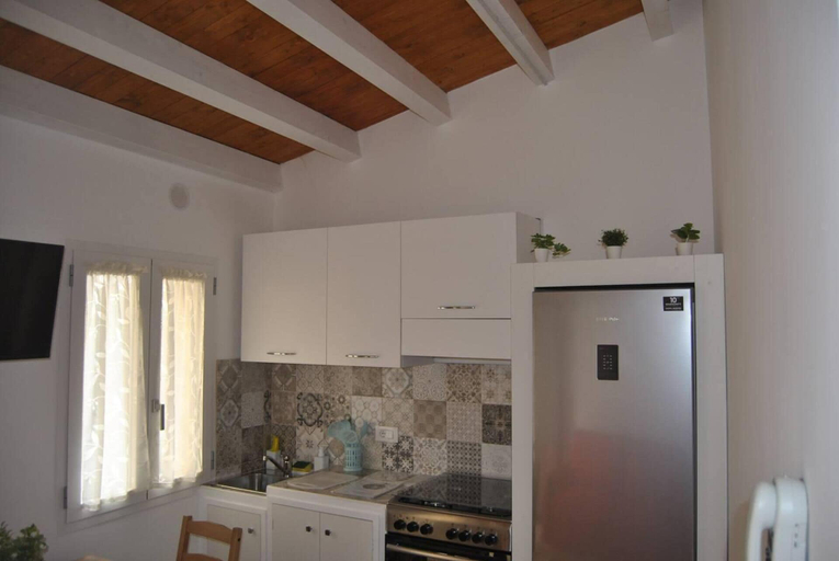 Others 5, Agrigento Centre - 1-bed Apartment - Sleeps 4, Agrigento