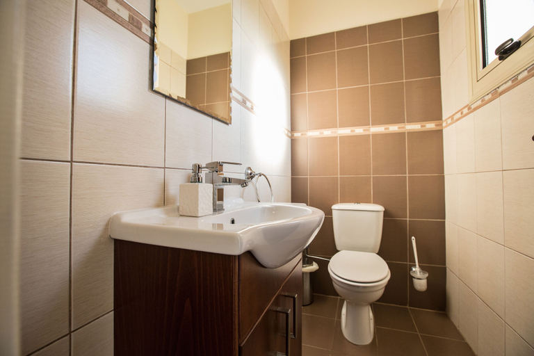Bathroom 3, Tonia Villas