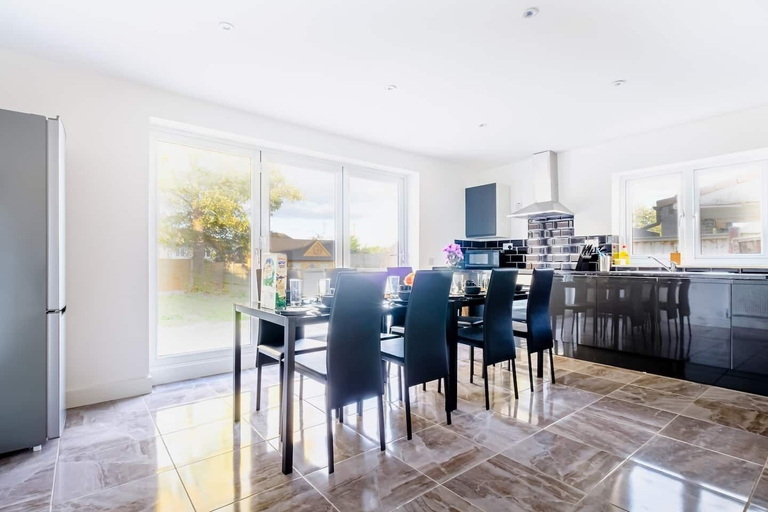 Others 5, Karah Suites - Bristol Filton, South Gloucestershire