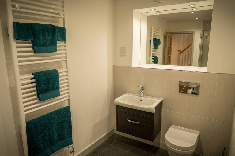Bathroom, Cart House - Stunning Cottage - Axbridge, Somerset