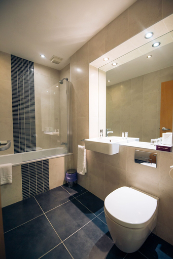 Bathroom 4, Rosspark Hotel, Mid and East Antrim