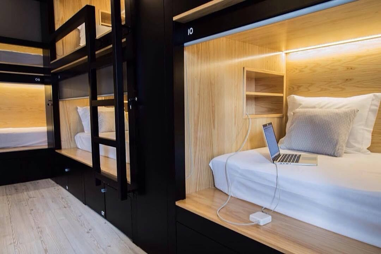 Bedroom 5, GiG Capsule Hostel, Mafra