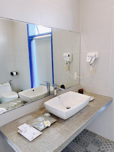 Bathroom 4, Savanna Hoi An Villa, Da Nang