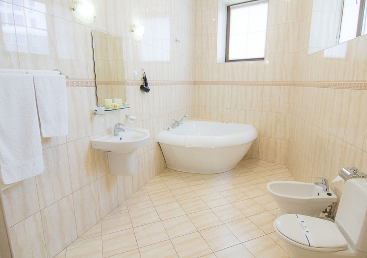 Bathroom 3, Villa Venezia, Odes'ka