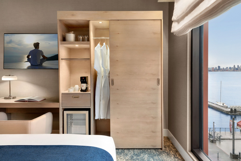 Bedroom 2, Seaside Hotel North Vancouver, Greater Vancouver
