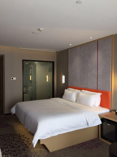 Bedroom 4, 7Days Premium Chengdu New Century Global Centre New Exhibiton Branch, Chengdu