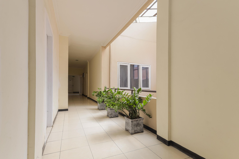 Exterior & Views 18