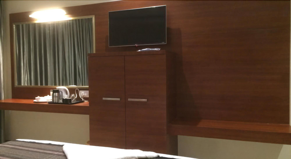 Bedroom 3, AVENUE HOTEL , Kancheepuram