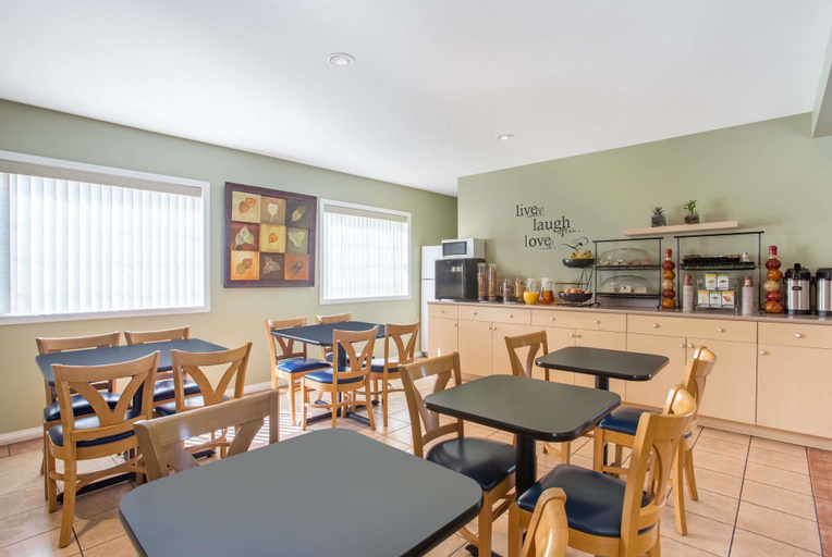 Food & Drinks 5, Grand Forks Inn, Kootenay Boundary