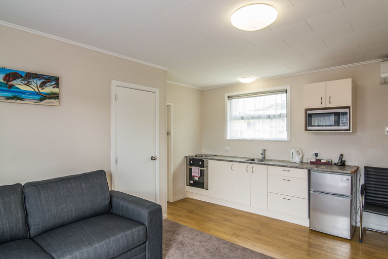 Others 5, Avana Suites, Hutt city
