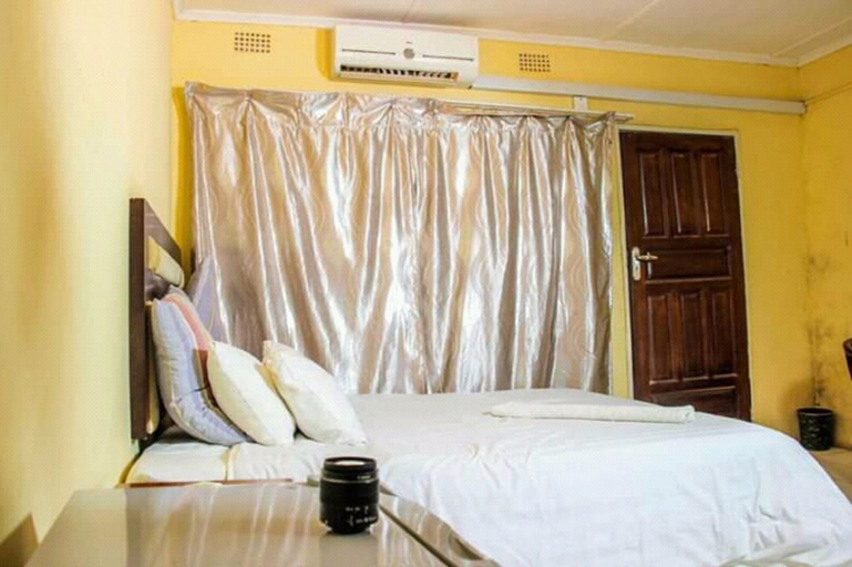 Bedroom 3, Dream Heart Lodge, Ndola