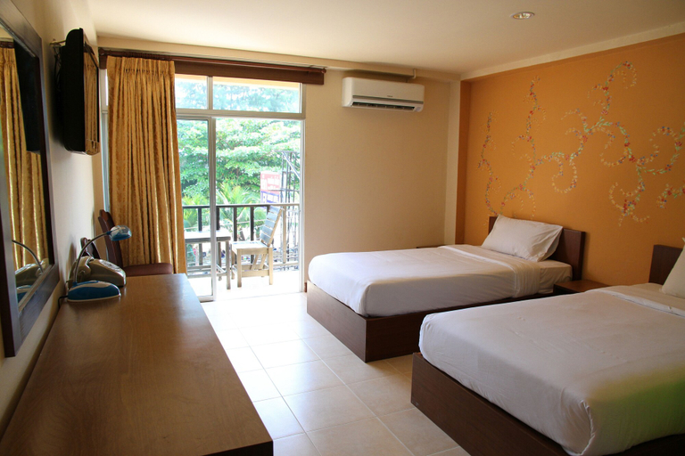 Bedroom 3, Opal House Hotel & Restaurant, Pattaya