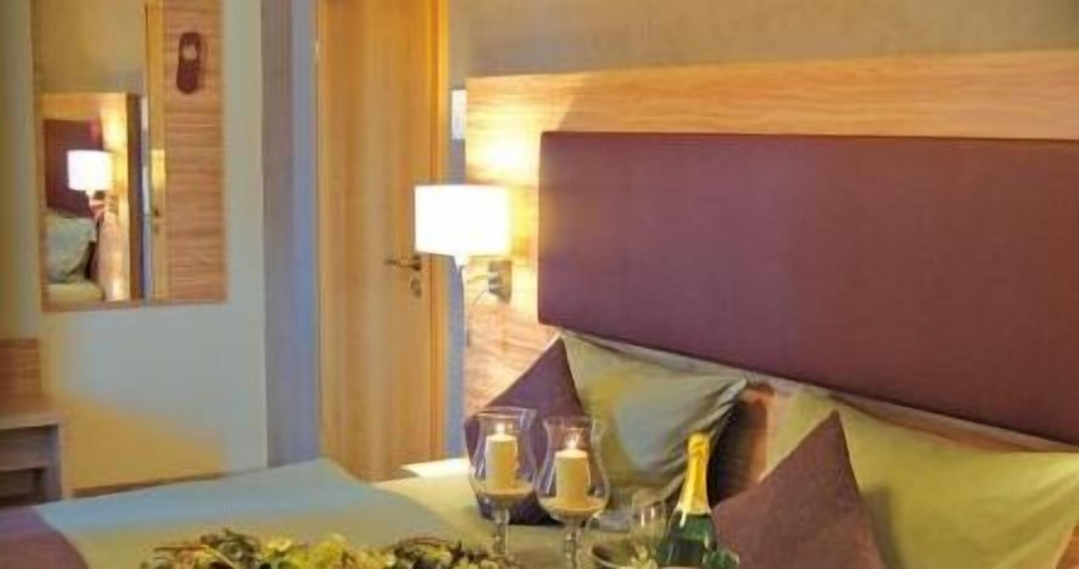 Bedroom 4, Hotel Landrestaurant Schnittker, Paderborn