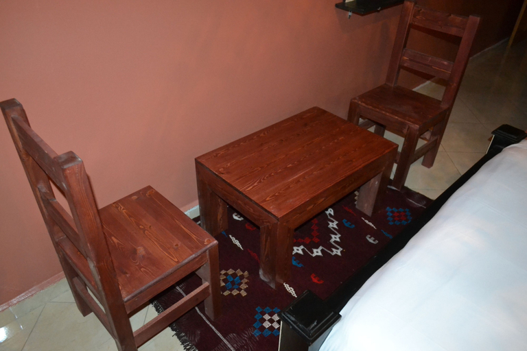 Others 2, Inyan Dakhla Hotel