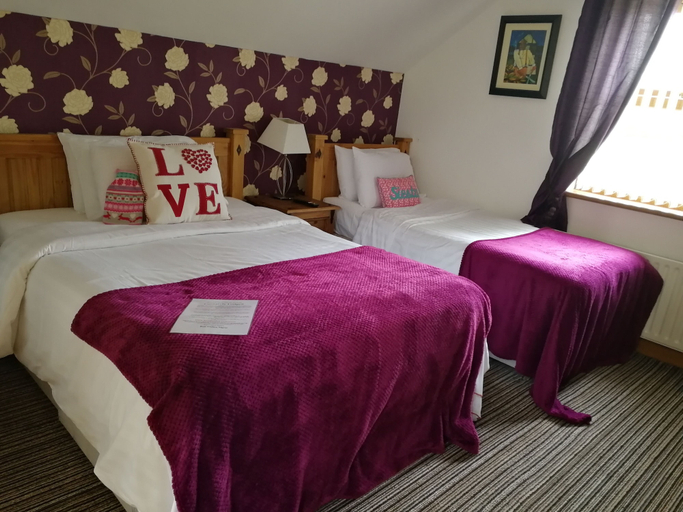 Bedroom 2, Carnately Lodge Ballycastle, Causeway Coast and Glens