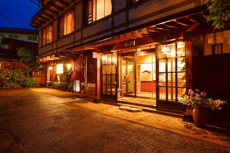 Exterior & Views 2, Kusatsu Onsen Ryokan Yumotokan, Kusatsu