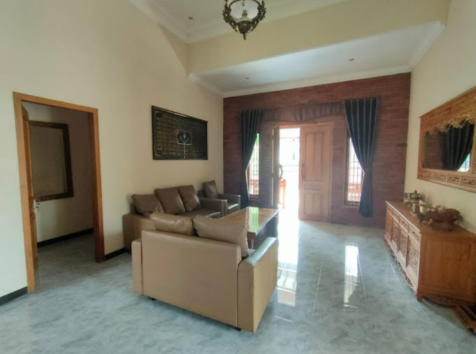 Others 5, Penginapan Griya Tresna, Situbondo