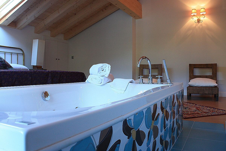 Bathroom 3, Posada El Campo, Cantabria