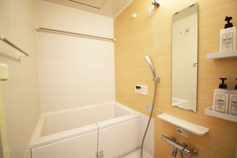 Bathroom 3, Oval Tokyo Minami Ikebukuro 301, Toshima