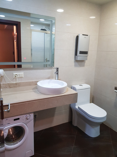 Bathroom 4, Apartment on Batumskaya 16-9 ap. 22, Batumi