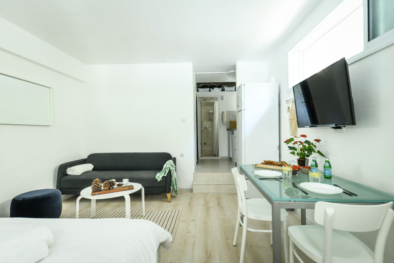 Others 5, CozyStudio Apt in a vibrant neighborhood